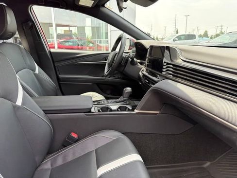 Certified 2025 Toyota Camry SE FWD image 27