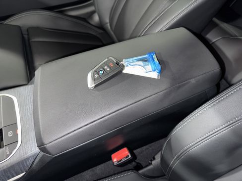 Certified 2025 BMW 430i Coupe w/ M Sport Package image 24