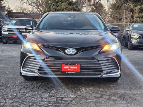 Used 2022 Toyota Camry LE FWD image 2