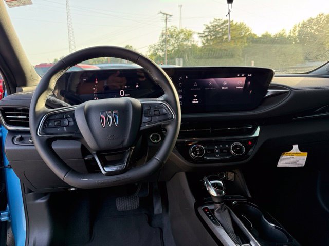 Used 2025 Buick Envista Sport Touring FWD image 10
