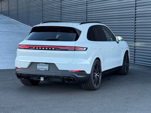 New 2025 Porsche Cayenne E-Hybrid AWD/4WD image 7