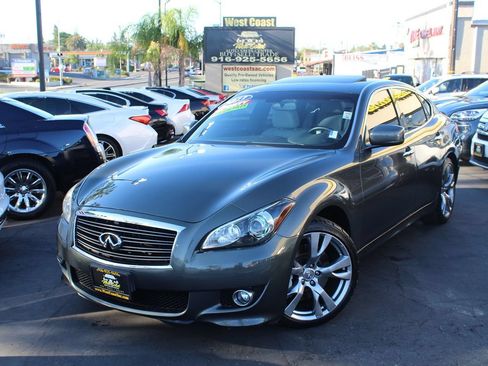 Used 2013 INFINITI M37 w/ Premium Pkg RWD image 40