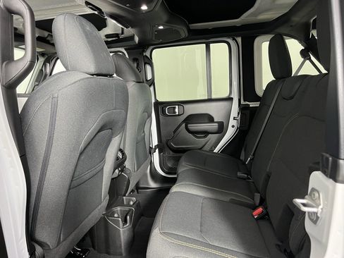 Used 2024 Jeep Wrangler Sport S image 26