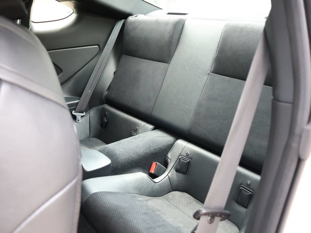 Used 2025 Toyota GR86 Premium w/ ALL Weather Mat Package (TMS) RWD image 11