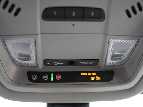 Used 2020 GMC Acadia SLT w/ Driver Alert Package II image 29