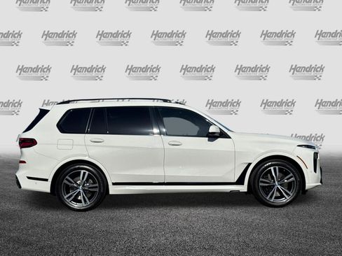 Used 2024 BMW X7 xDrive40i w/ Executive Package AWD/4WD image 3