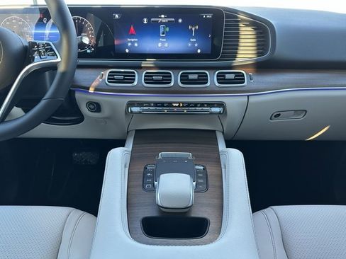 New 2026 Mercedes-Benz GLE 450e 4MATIC image 14