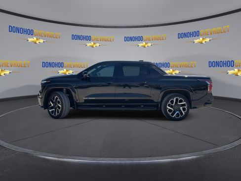 Used 2024 Chevrolet Silverado EV RST image 8