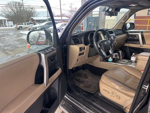 Used 2011 Toyota 4Runner SR5 image 5