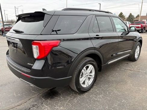 Used 2023 Ford Explorer XLT w/ Equipment Group 202A image 8