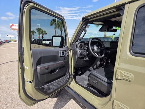 New 2026 Jeep Wrangler Unlimited Rubicon AWD/4WD image 13