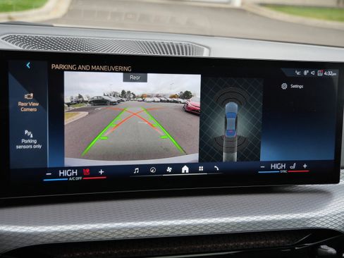 Used 2025 BMW 430i xDrive w/ Premium Package image 35