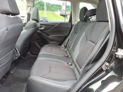 Used 2023 Subaru Forester Premium AWD/4WD image 7