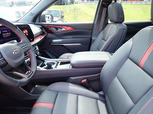 Used 2026 Chevrolet Traverse RS w/ LPO, Floor Liner Package AWD/4WD image 13