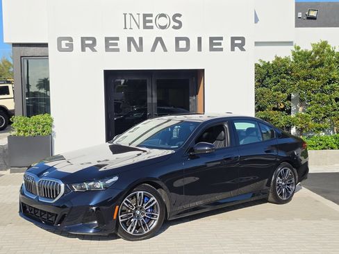 Used 2024 BMW 540i xDrive w/ Premium Package AWD/4WD image 2