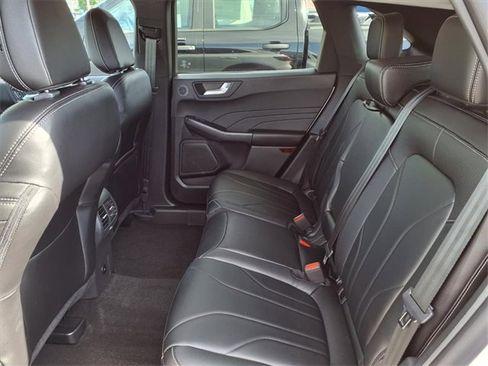 New 2025 Ford Escape SE w/ PHEV Premium Package image 8