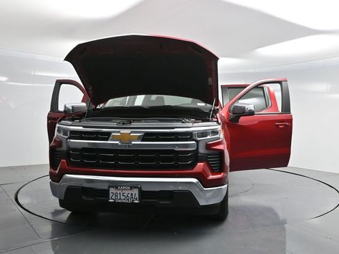 Used 2024 Chevrolet Silverado 1500 LT image 34