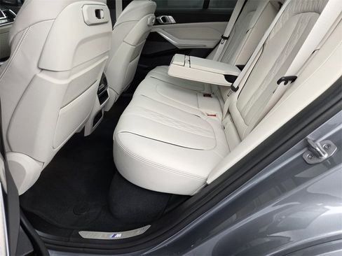 Used 2026 BMW X5 xDrive40i w/ M Sport Package image 26