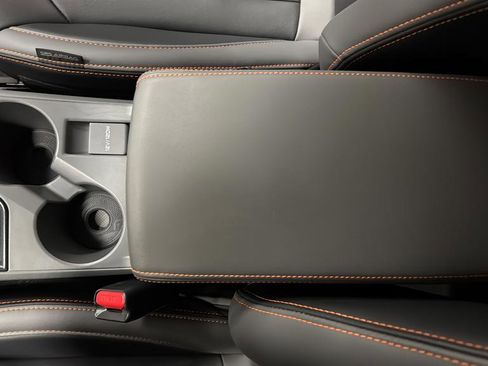 Used 2024 Subaru Crosstrek 2.5i Limited w/ Crosstrek Mirror Package image 20