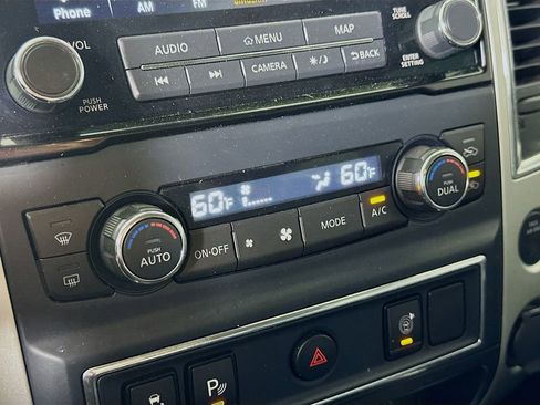 Used 2021 Nissan Titan SV w/ SV Convenience Package AWD/4WD image 26