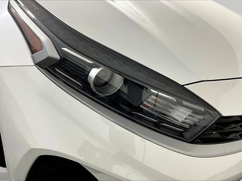 Certified 2024 Kia Forte LXS FWD image 30
