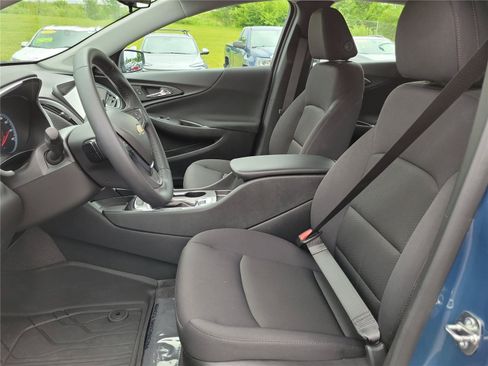 Used 2024 Chevrolet Malibu RS FWD image 16