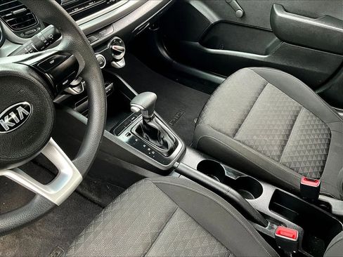 Used 2018 Kia Rio LX image 12