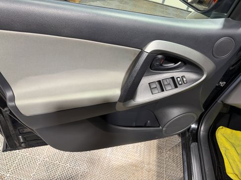 Used 2010 Toyota RAV4 4WD w/ 3rd Row image 25