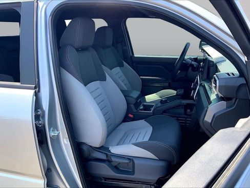Used 2024 Toyota Tacoma TRD Off-Road AWD/4WD image 9