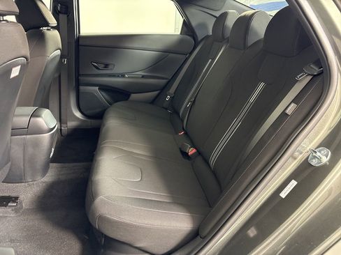 New 2025 Hyundai Elantra SEL FWD image 18