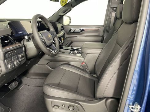 New 2026 Chevrolet Tahoe LS w/ LS Custom Edition AWD/4WD image 2
