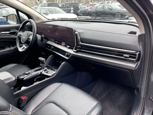 Used 2023 Kia Sportage SX image 14