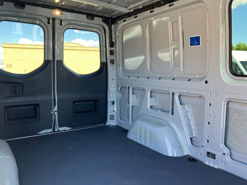 New 2025 Mercedes-Benz Sprinter 2500 image 18