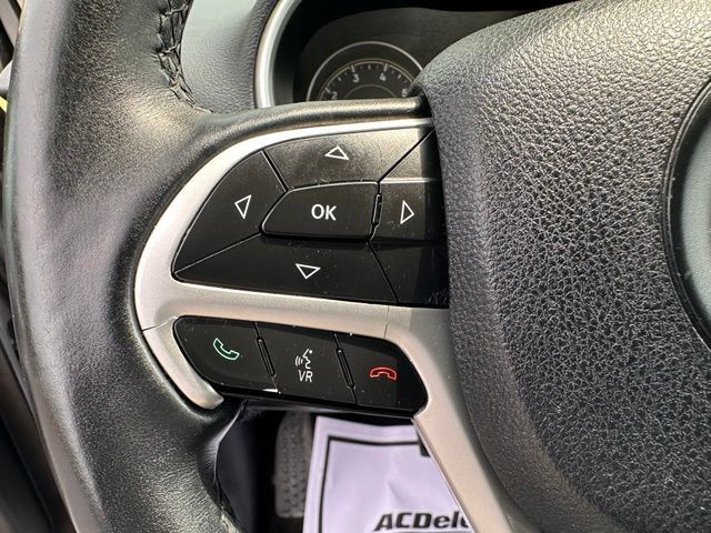 Used 2014 Jeep Cherokee Limited AWD/4WD image 21