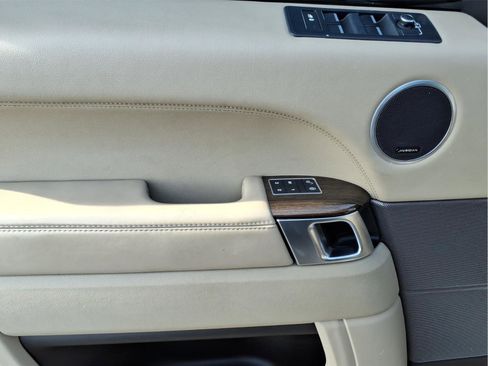Used 2016 Land Rover Range Rover Sport HSE image 17