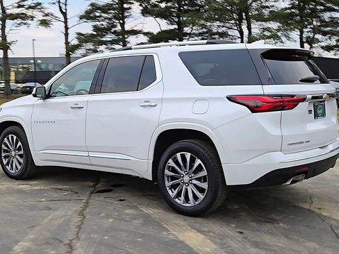 Certified 2023 Chevrolet Traverse Premier image 2