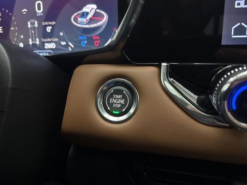 New 2026 GMC Canyon AT4 w/ Technology Plus Package AWD/4WD image 37