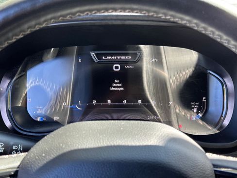 Used 2023 RAM 1500 Limited w/ Body Color Bumper Group image 18