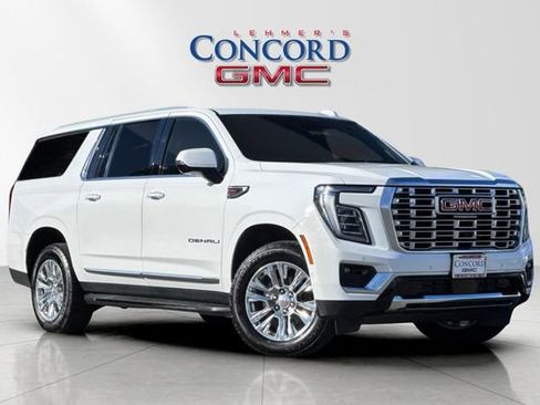 Used 2025 GMC Yukon XL Denali image 1