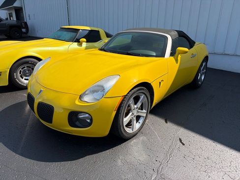 Used 2007 Pontiac Solstice GXP w/ Premium Package RWD image 1