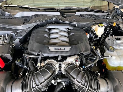 Used 2025 Ford Mustang GT Premium RWD image 9