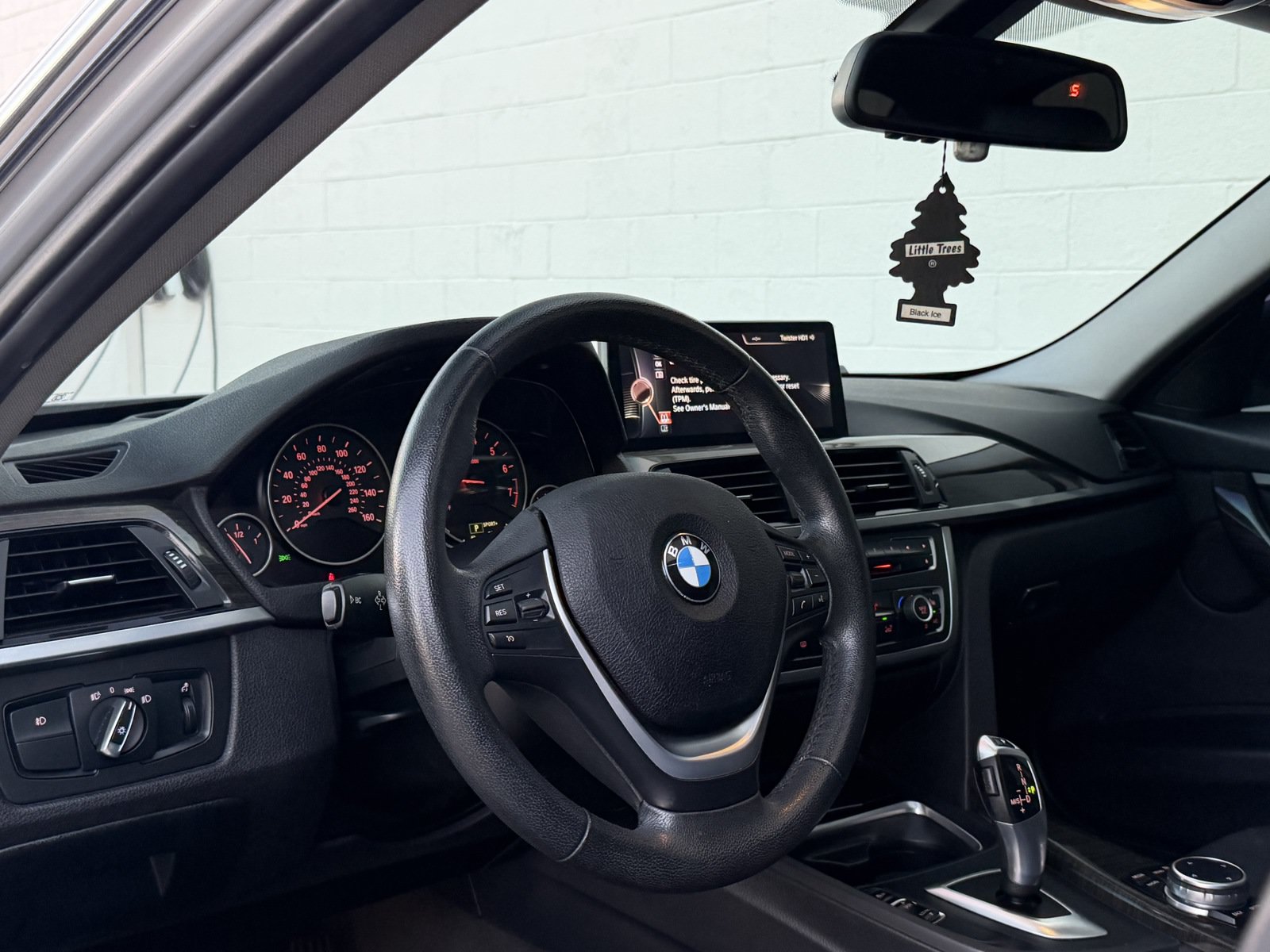 Used 2015 BMW 335i Sedan RWD image 15