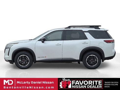 New 2026 Nissan Pathfinder Rock Creek image 3