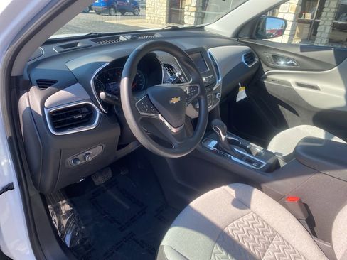 Used 2024 Chevrolet Equinox LS w/ LS Convenience Package image 13