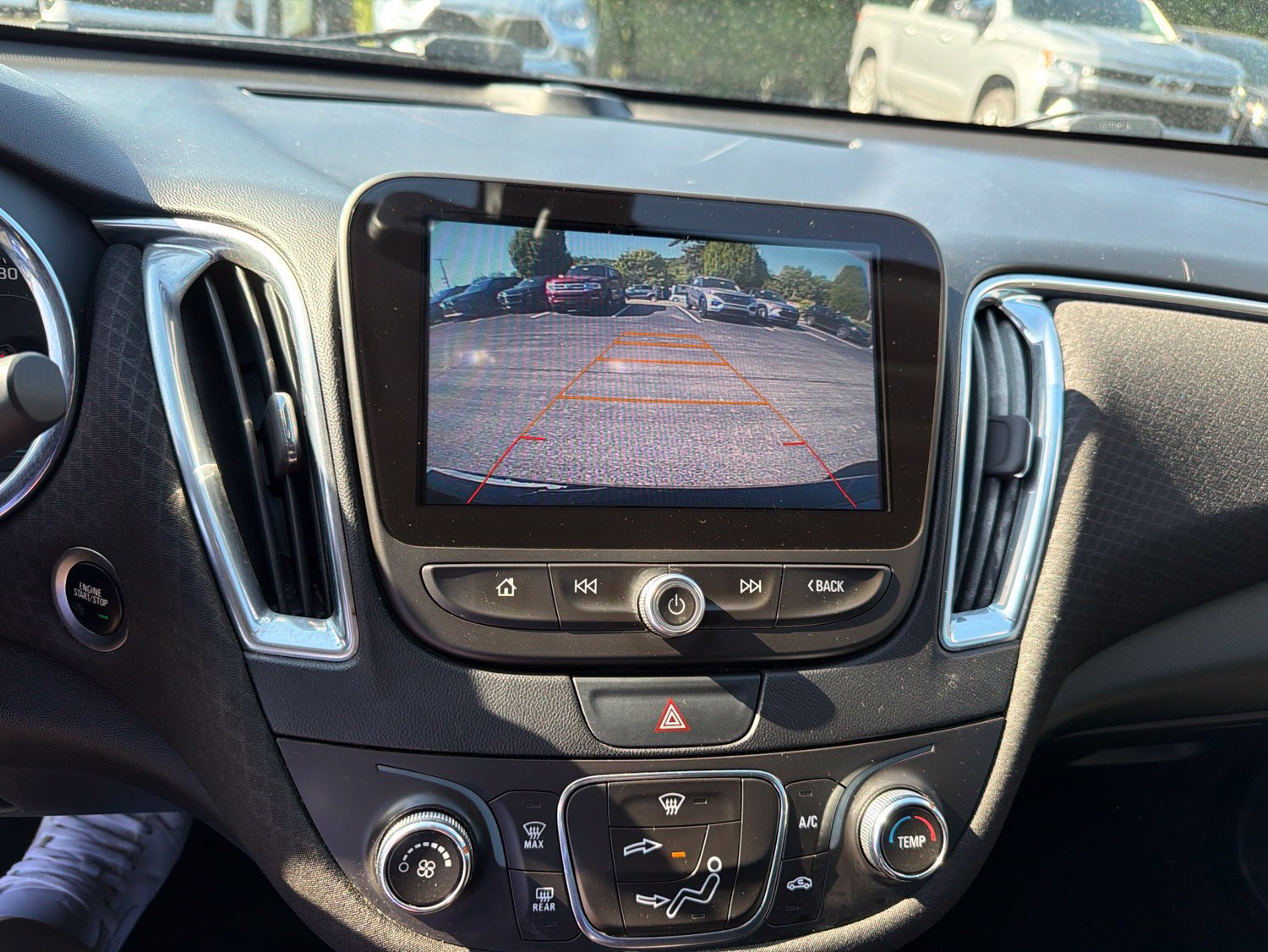 Used 2016 Chevrolet Malibu LT FWD image 17
