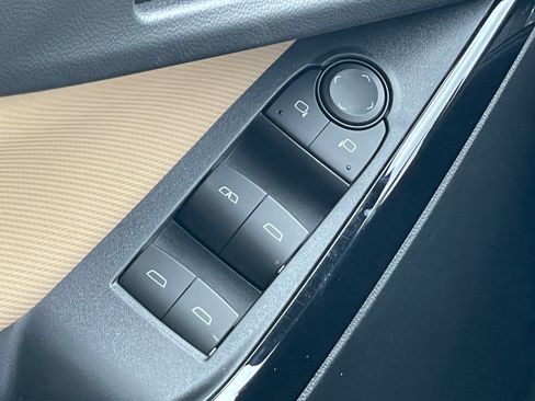 New 2026 Chevrolet Equinox ACTIV w/ Convenience Package III image 14