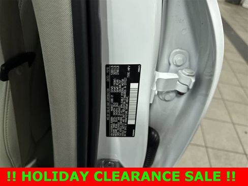 Used 2020 Volvo XC60 T5 Momentum image 13