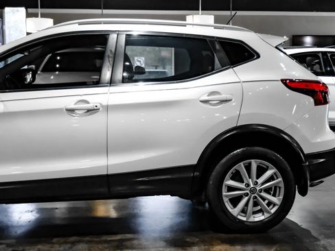 Used 2019 Nissan Rogue Sport SV w/ Technology Package FWD image 10