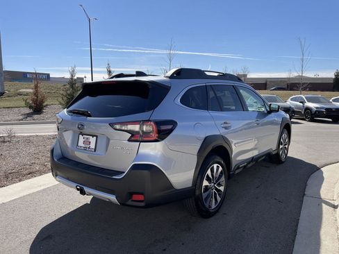Used 2025 Subaru Outback Limited XT image 7