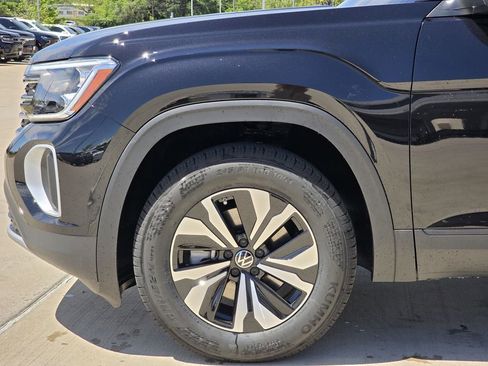New 2026 Volkswagen Atlas SE FWD image 5